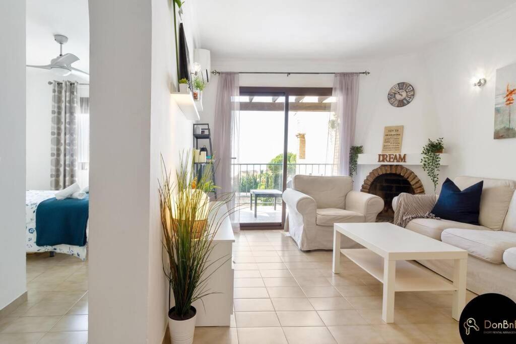 Sea View Apartment In Benalmadena La Capellania Екстериор снимка